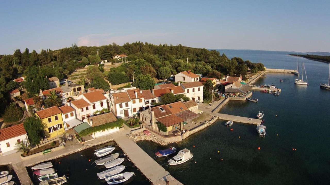 Apartments Ana Pogana Punta Kriza Exterior photo